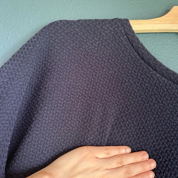 Deletta Black Short Sleeve Textured Layered Tee - Picture 4 of 7